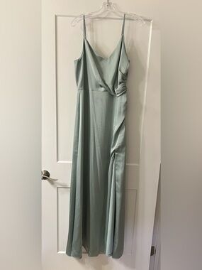Birdy Grey Catherine Matte Satin Dress - Sage. Size large